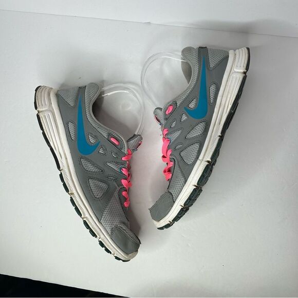 Nike Revolution 2 athletic running shoes gray blue pink
Women’s size 10 - Picture 3 of 8